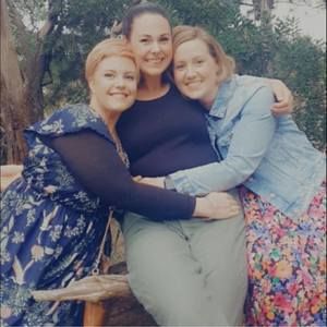 Meet your Posher, Elise